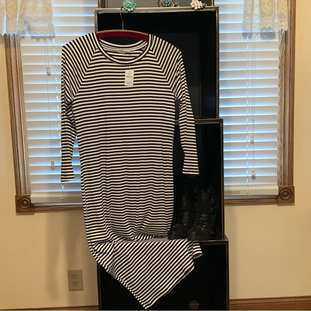 *NWT* GAP Striped Maxi/Midi Dress - Picture 4 of 12